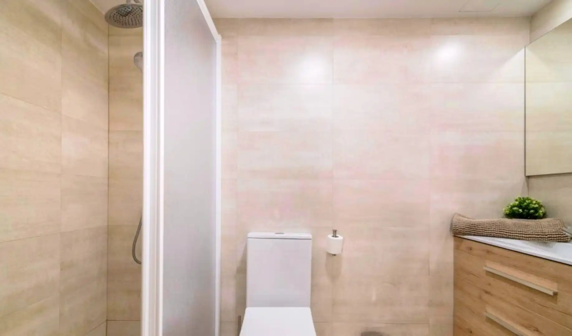 Badezimmer von Wohnung zum Verkauf in Benalmádena mit Klimaanlage, Heizung und Terrasse