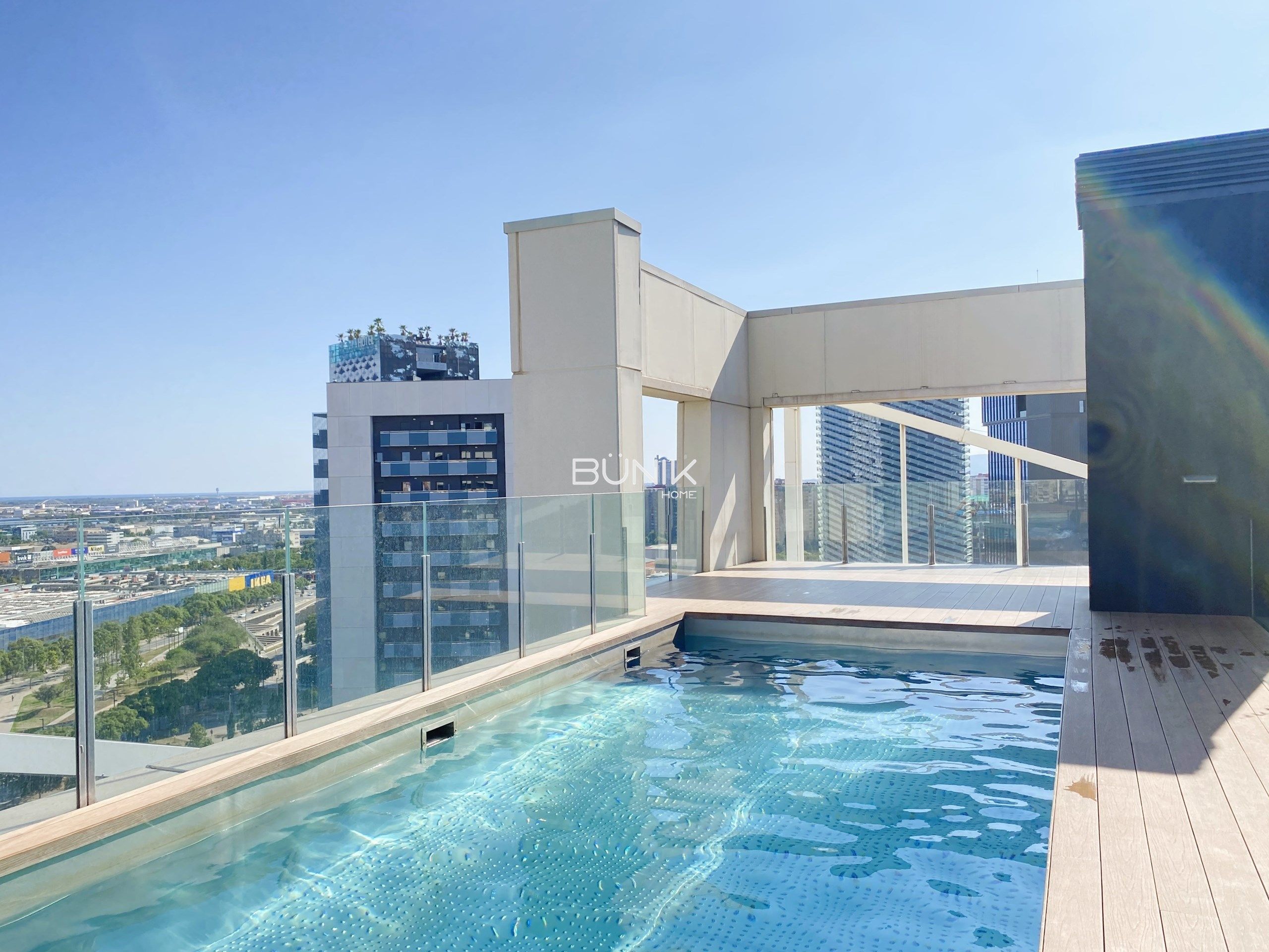 Swimming pool of Flat to rent in L'Hospitalet de Llobregat  with Air Conditioner, Terrace and Swimming Pool