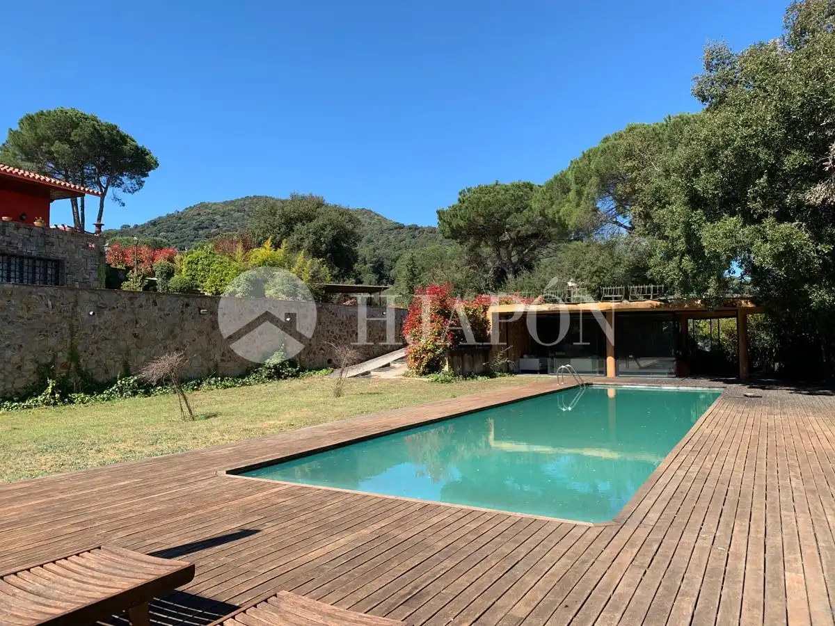 Casa con piscina en venta en Vallromanes