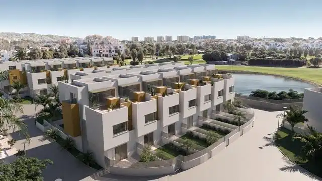 Wohnung mit Pool zum Verkauf in Roquetas de Mar ciudad