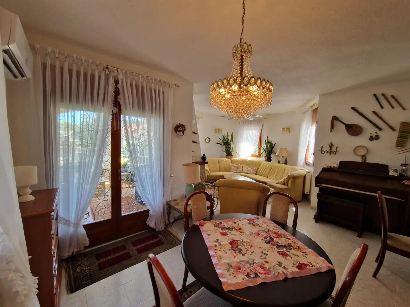 Living room of Houses for sale in Mont-roig del Camp  with Heating, Private garden and Storage room