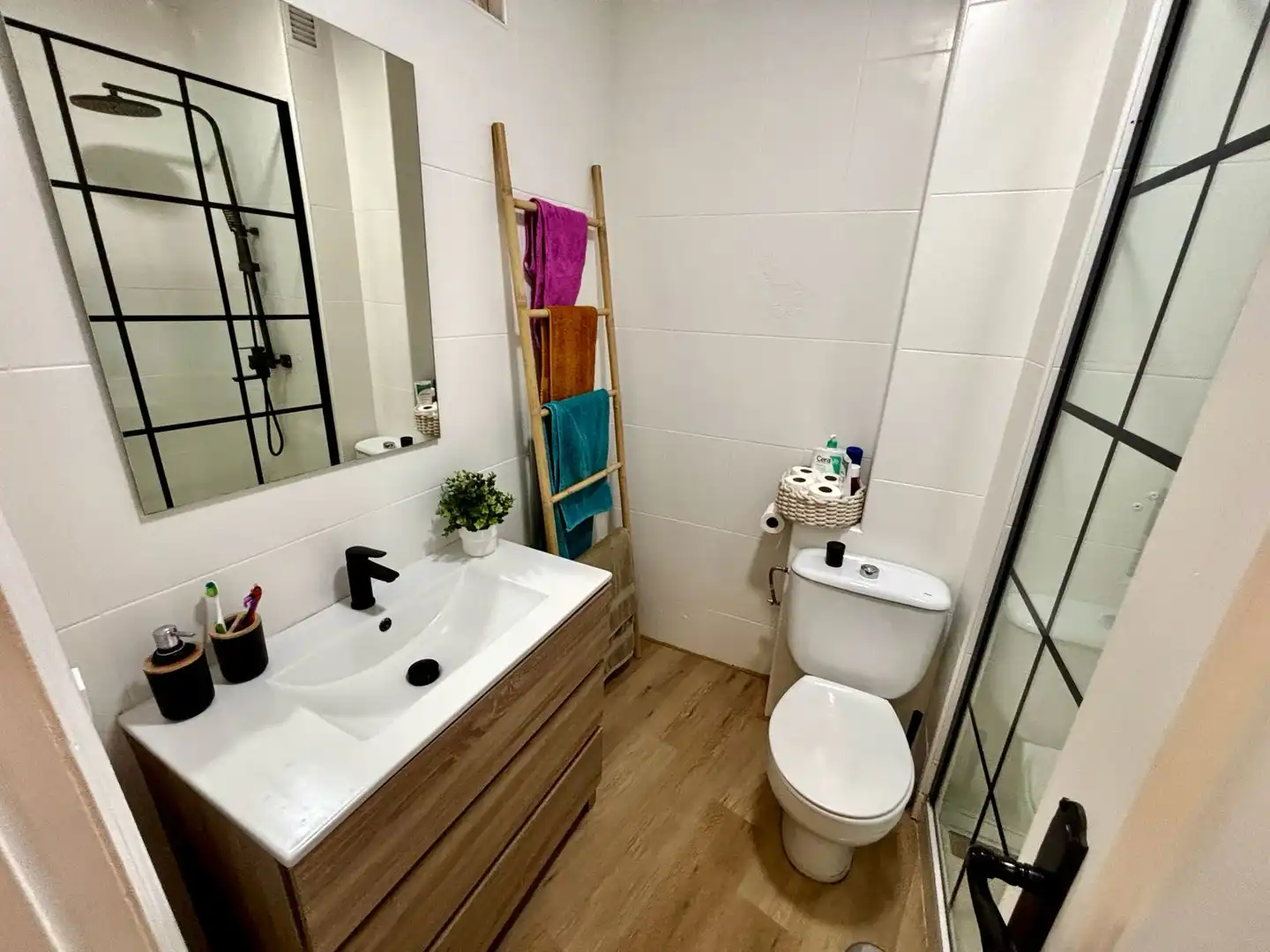 Baño de Piso en venta en Alicante / Alacant con Aire acondicionado y Balcón