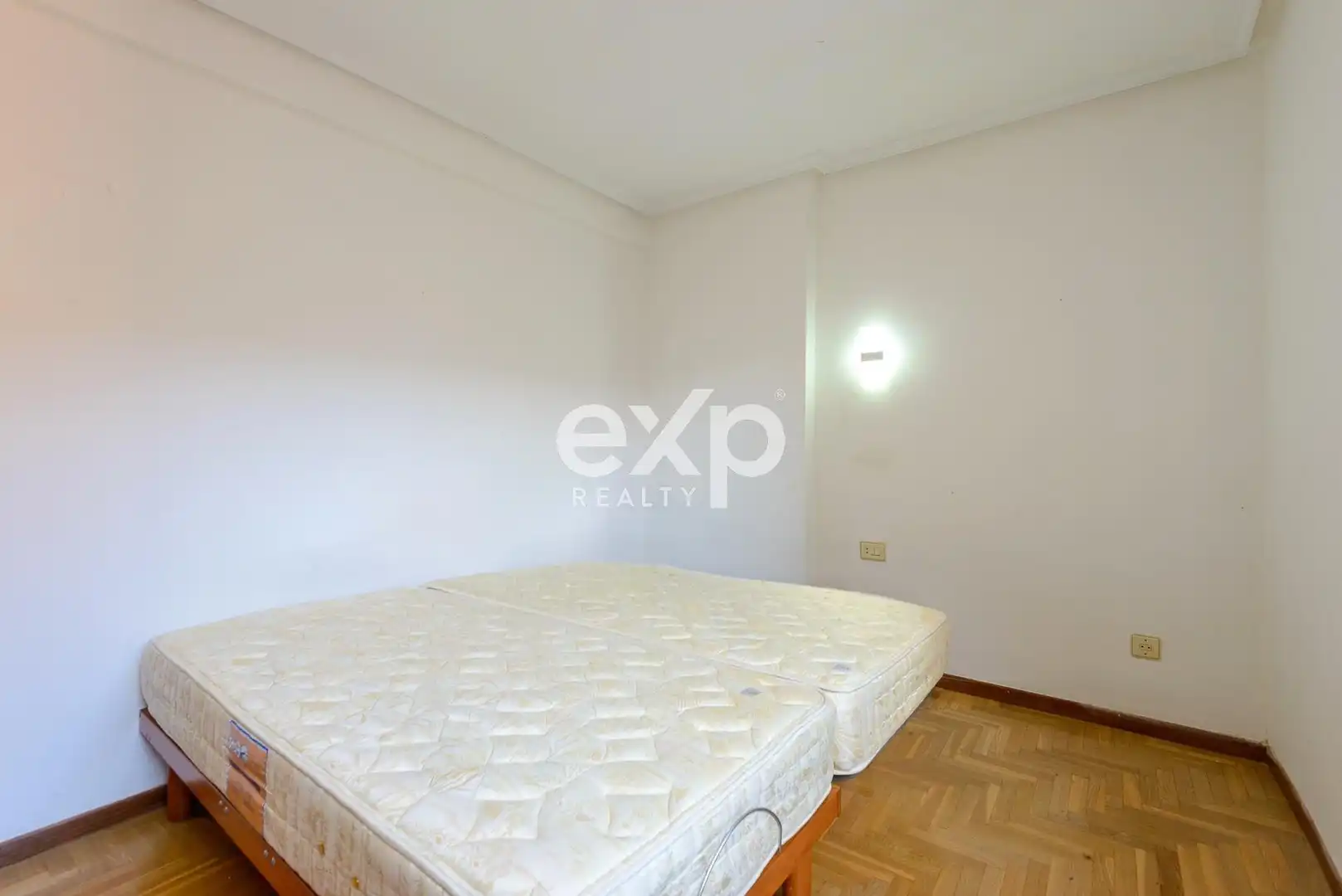 Habitación de Piso en venta en Gijón  con Calefacción y Amueblado