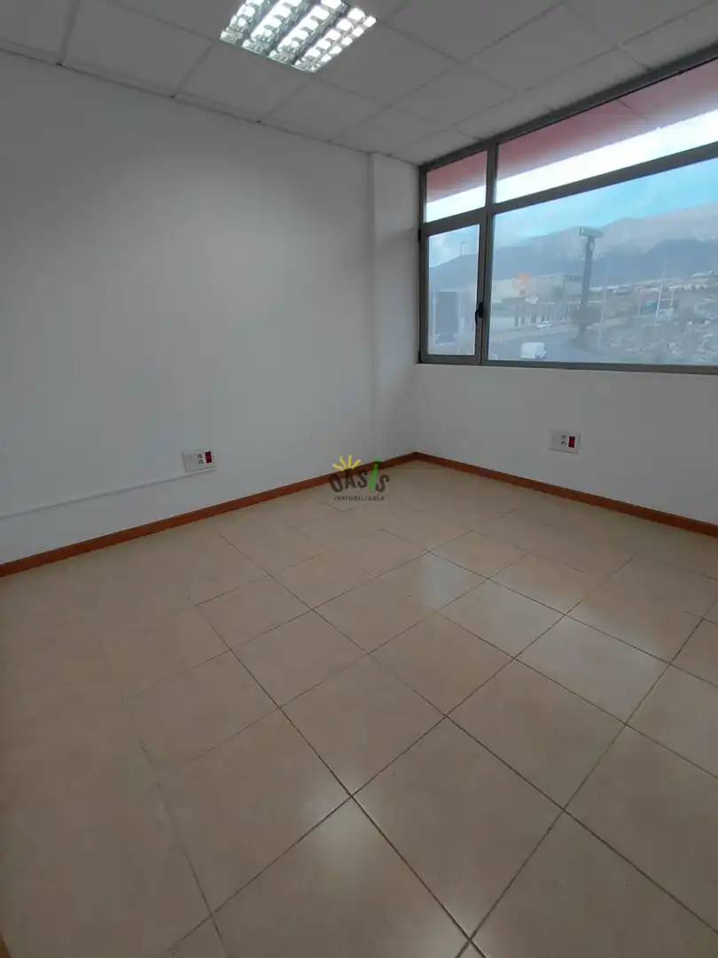Office for rent in Arafo
