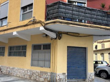 Local commercial à vendre à Carrer de la Mare de Déu 65