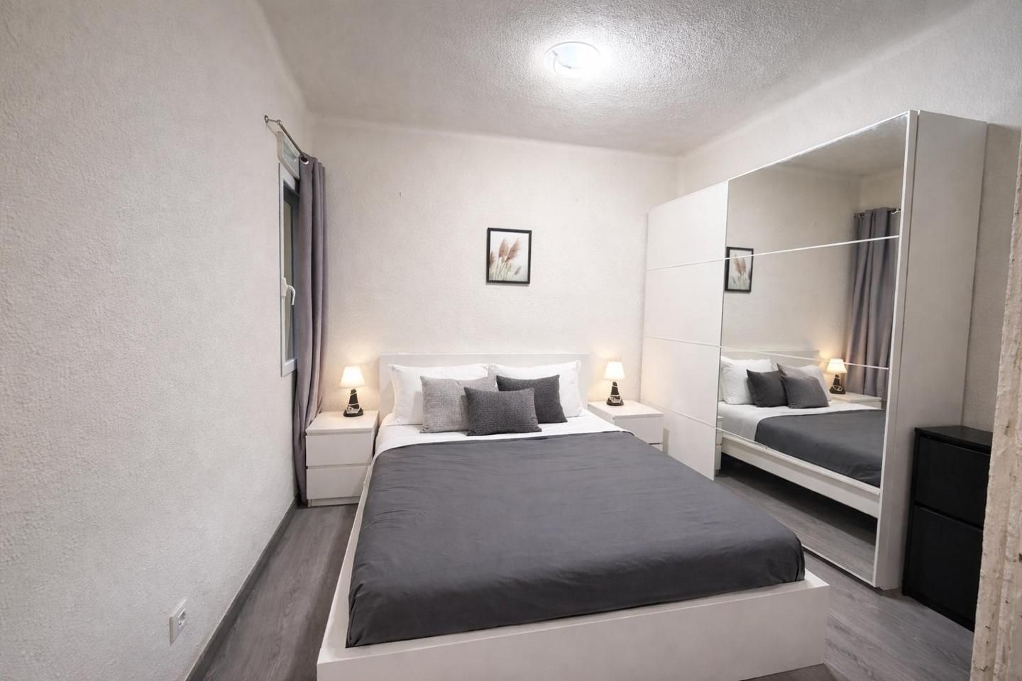 Dormitori de Estudi de lloguer en  Madrid Capital amb Aire condicionat, Moblat i Internet