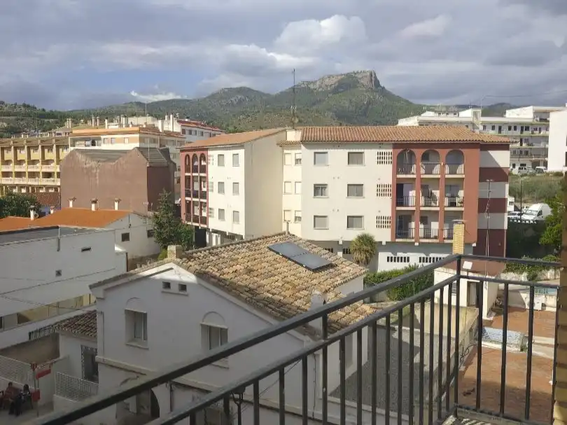 Vista exterior de Pis per a compartir en Chelva amb Aire condicionat, Calefacció i Moblat