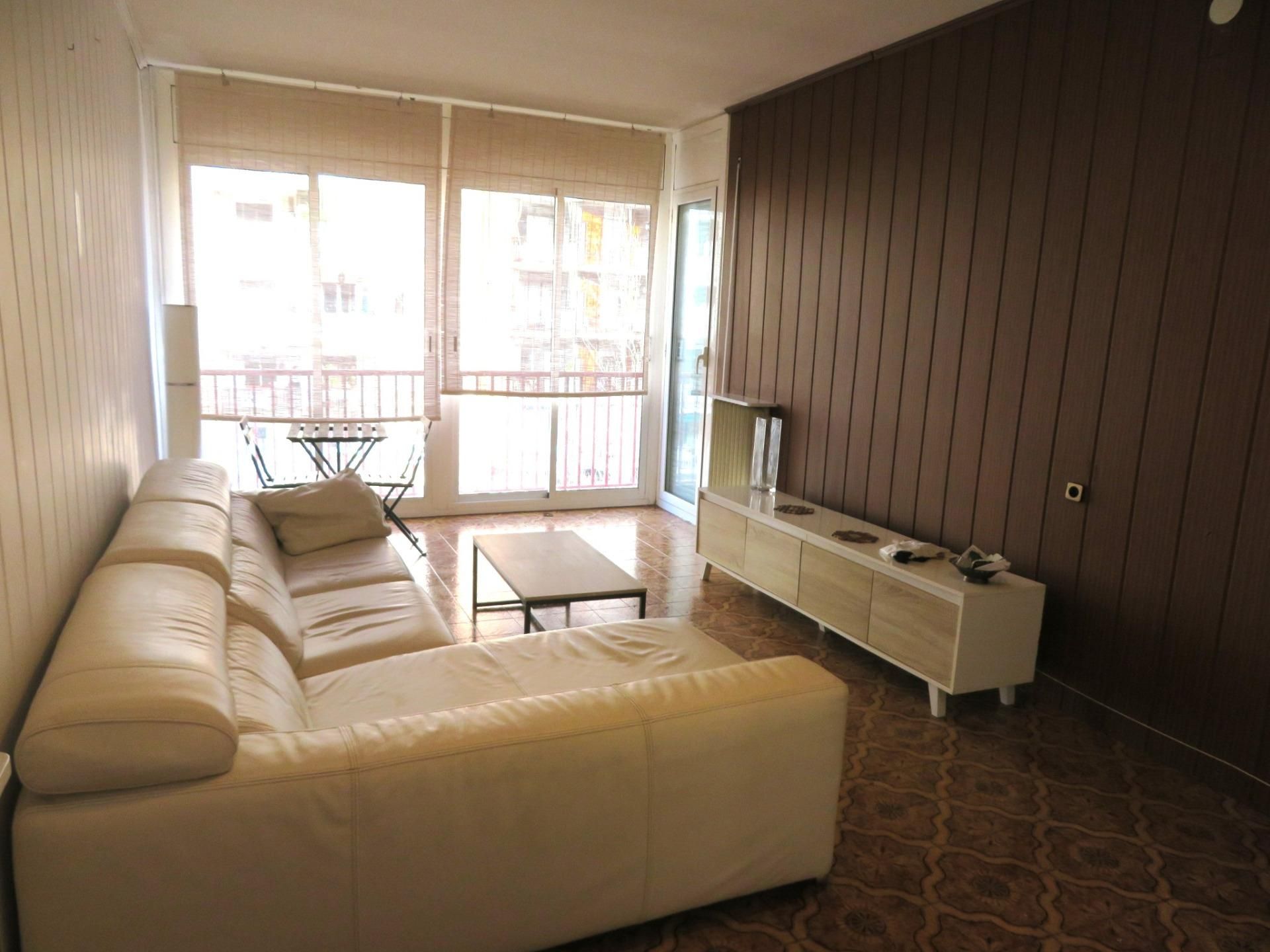 Living room of Flat for rent in  Barcelona Capital  with Air Conditioner, Heating and Furnished