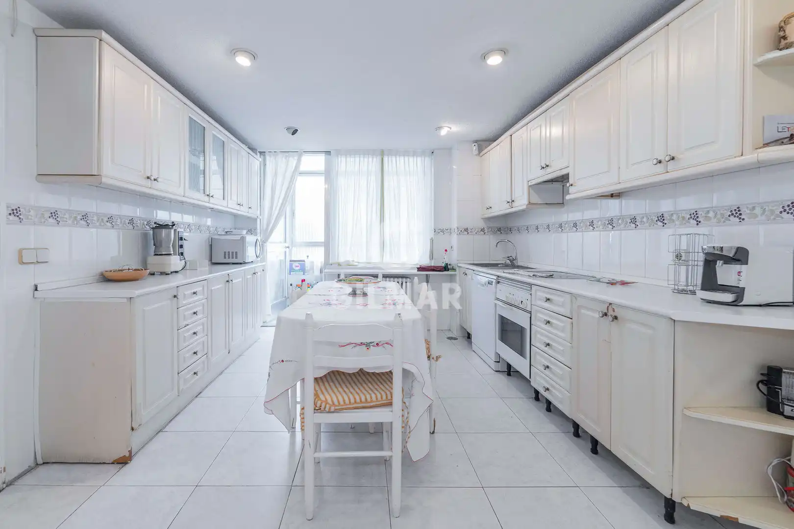 Cocina de Piso en venta en Madrid con Calefacción, Jardín privado y Trastero