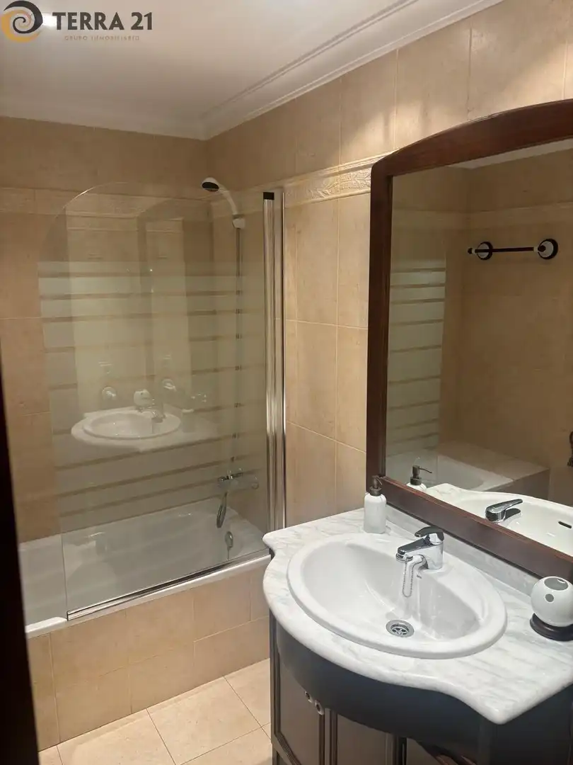 Baño de Piso de alquiler en Jaén con Aire acondicionado, Jardín privado y Piscina comunitaria