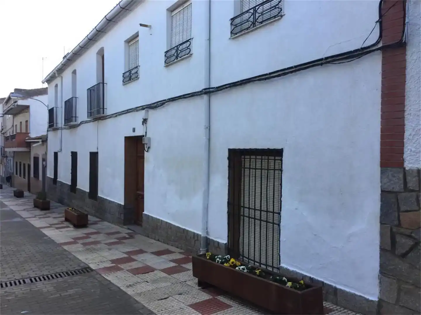 Außenansicht von Country house zum Verkauf in Abenójar