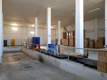 Industrial building for sale in Avenida del Peronne