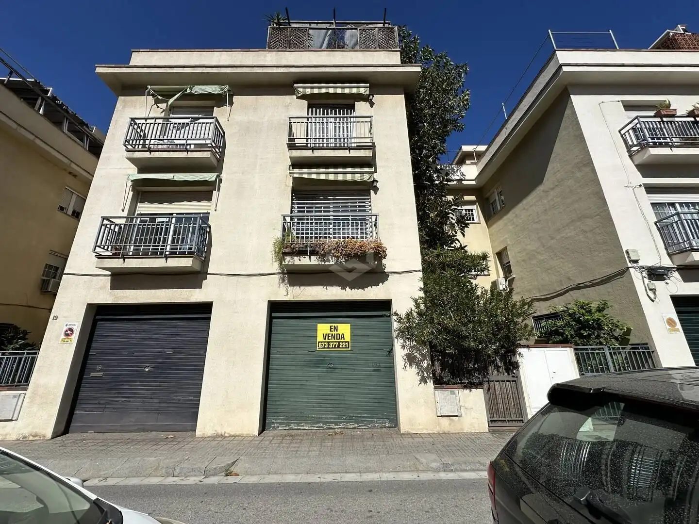 Außenansicht von Einfamilien-Reihenhaus zum Verkauf in El Prat de Llobregat mit Privatgarten und Terrasse