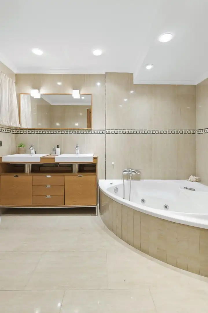 Baño de Piso en venta en Sagunto / Sagunt con Aire acondicionado, Calefacción y Parquet