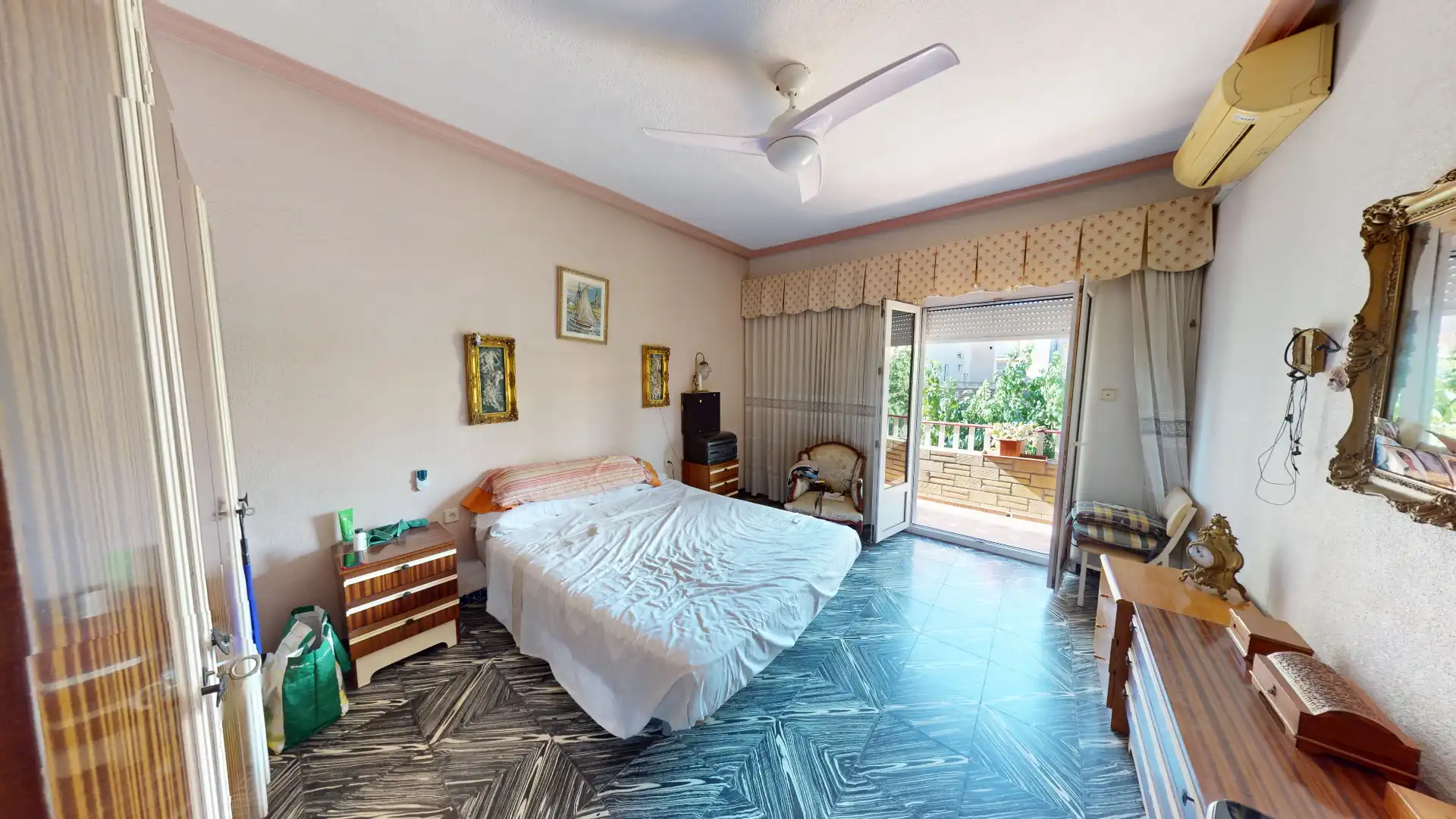 Habitación de Casa o chalet en venta en El Campello con Aire acondicionado, Calefacción y Terraza