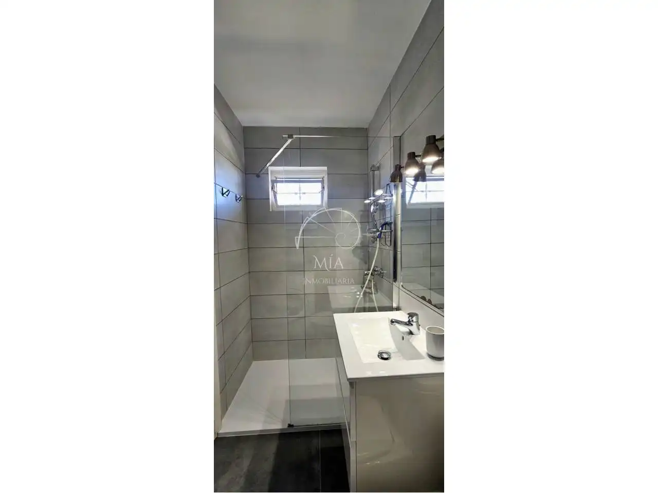 Baño de Estudio de alquiler en Calvià con Aire acondicionado, Terraza y Amueblado