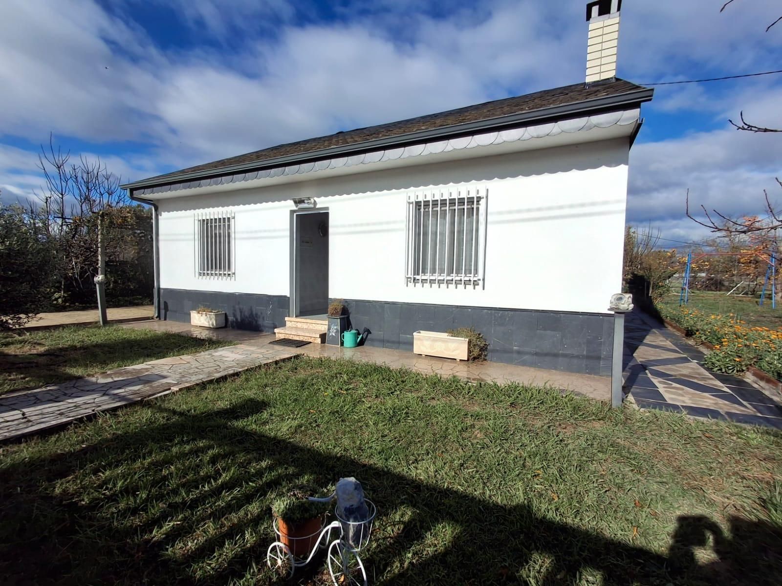 Vista exterior de Finca rústica de lloguer en Ponferrada