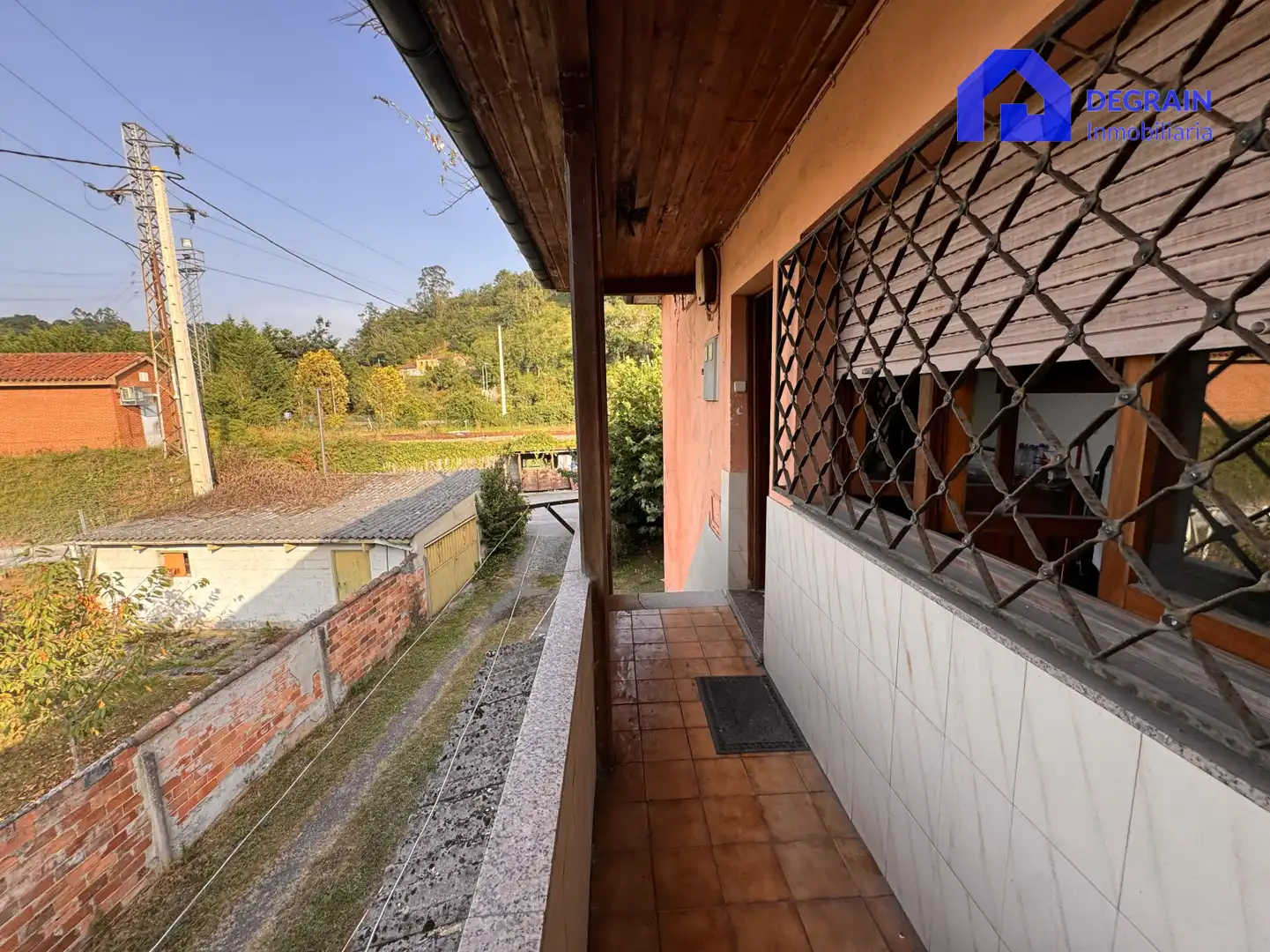 Vista exterior de Casa o xalet en venda en Ribera de Arriba amb Jardí privat