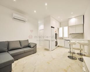 Living room of Flat to rent in  Madrid Capital  with Air Conditioner