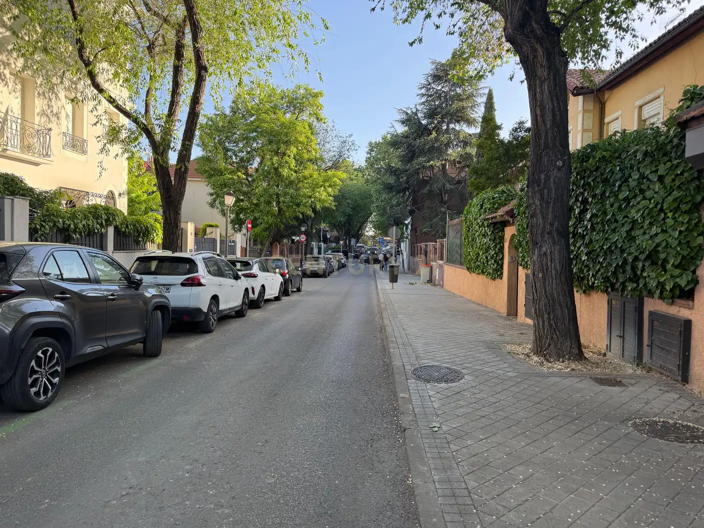 Exterior view of Houses for sale in Madrid  with Air Conditioner, Private garden and Storage room