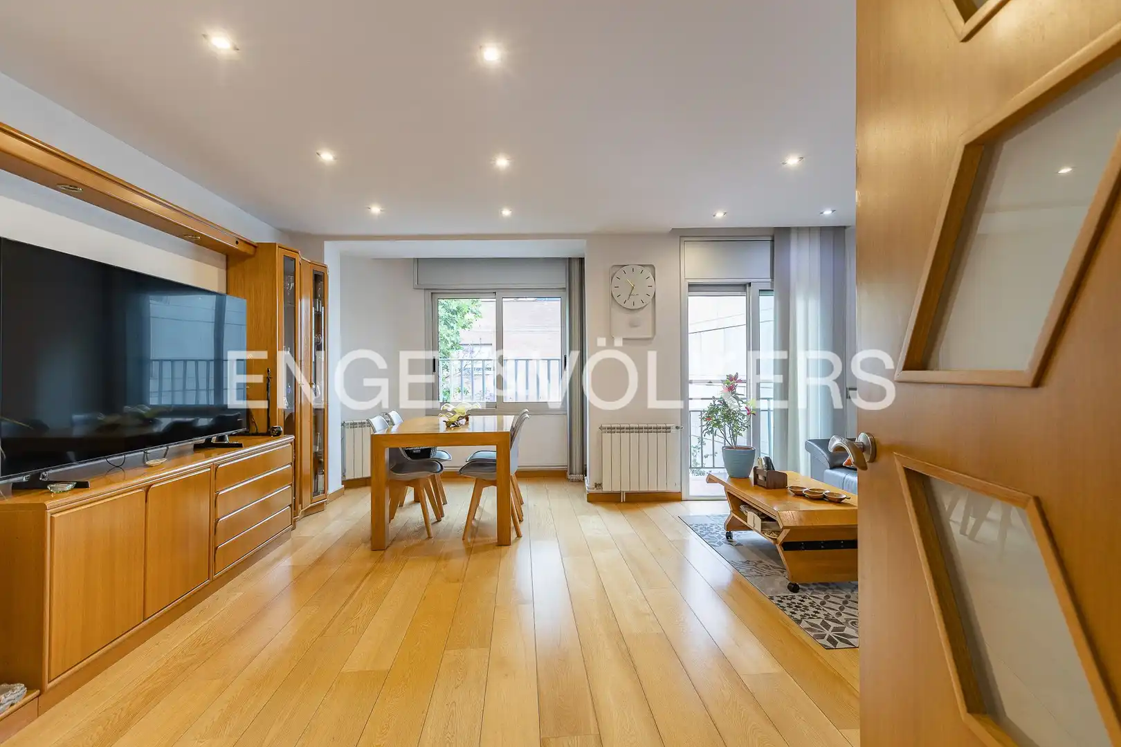 Wohnzimmer von Wohnung zum Verkauf in Barcelona mit Klimaanlage, Heizung und Abstellraum