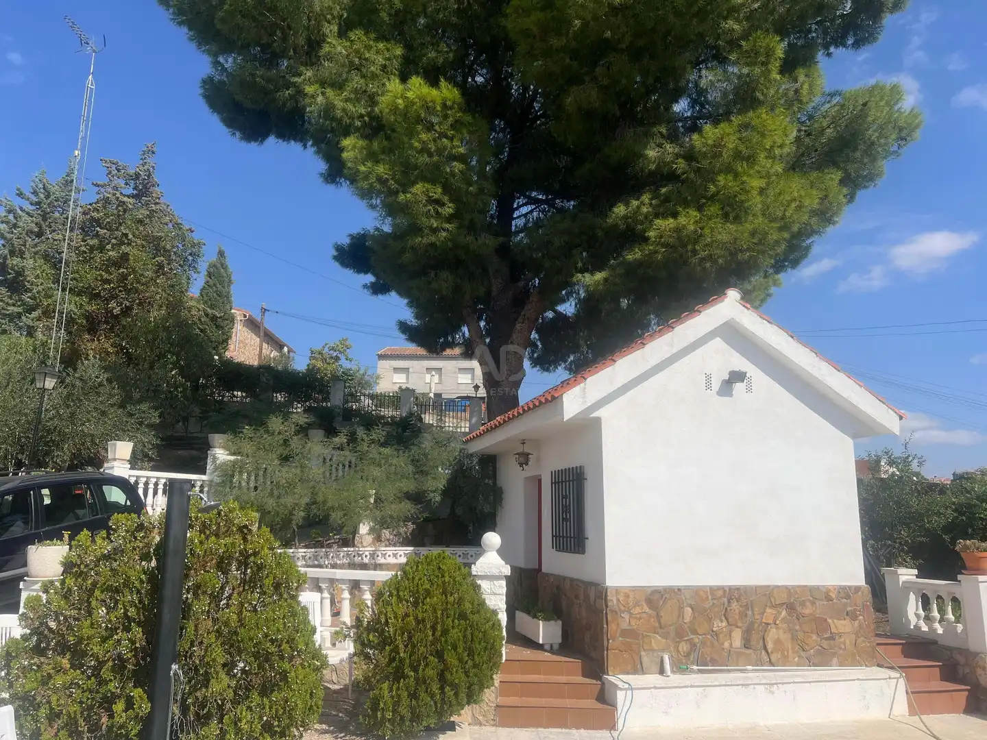 Vista exterior de Casa o xalet en venda en Colmenar de Oreja amb Aire condicionat, Calefacció i Terrassa