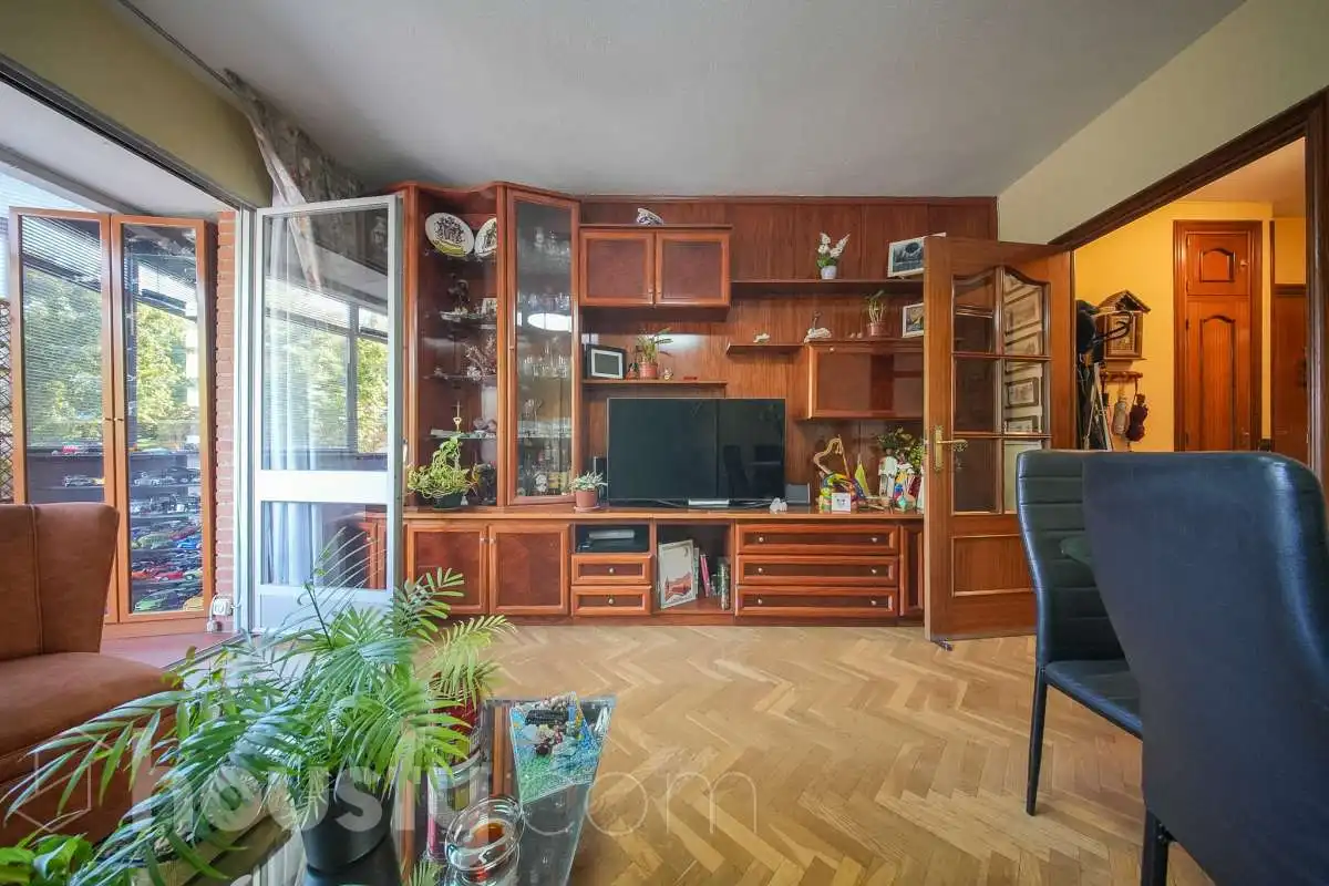 Sala d'estar de Pis en venda en Madrid amb Calefacció, Terrassa i Moblat