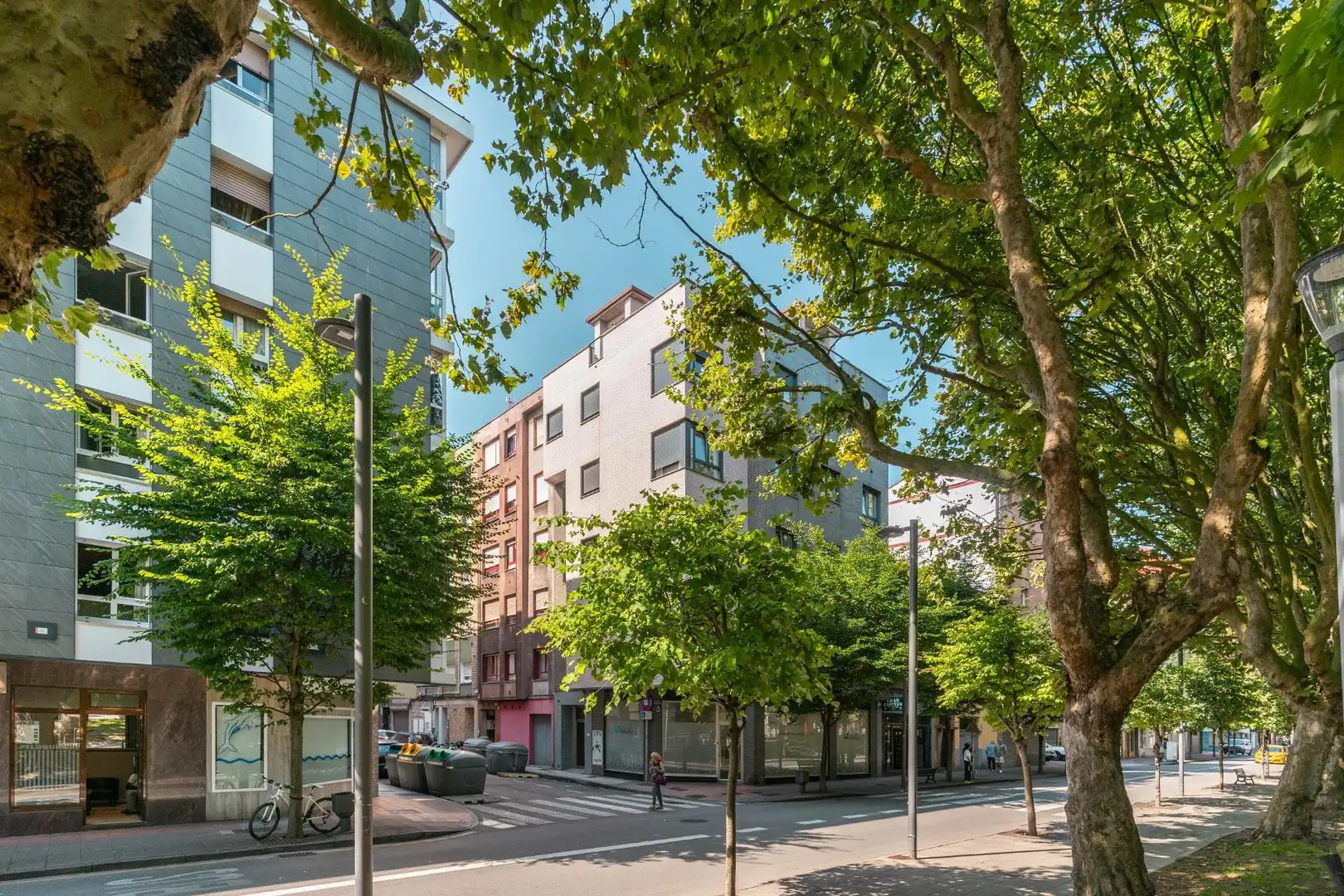 Vista exterior de Apartament en venda en Gijón  amb Calefacció, Traster i Moblat