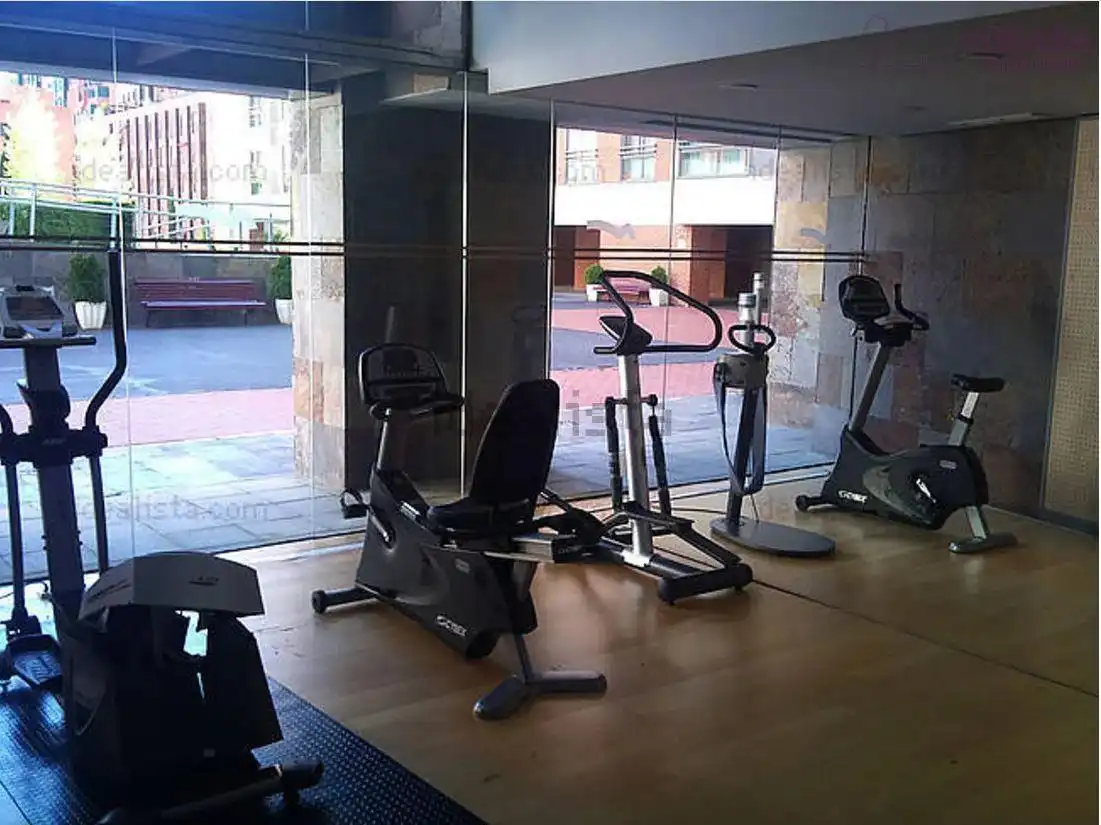 Flat for rent in Madrid  with Air Conditioner, Heating and Community pool