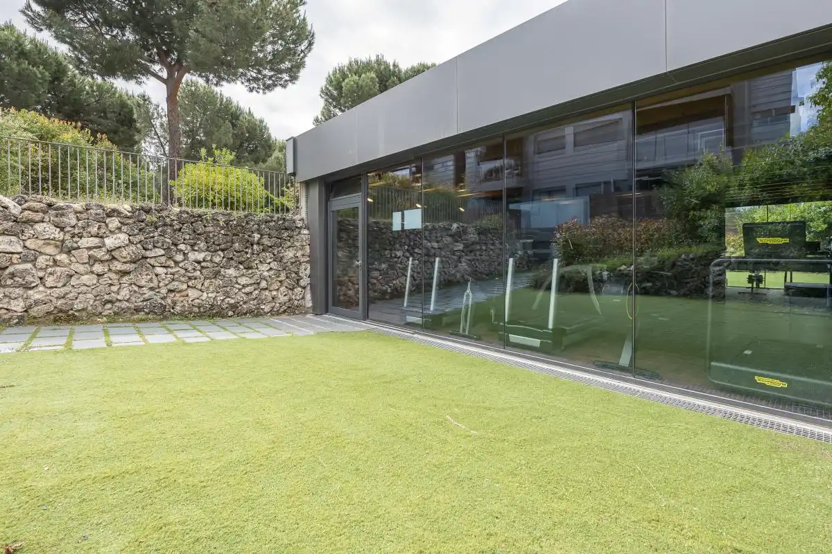 Terrassa de Àtic en venda en Majadahonda amb Aire condicionat, Calefacció i Jardí privat