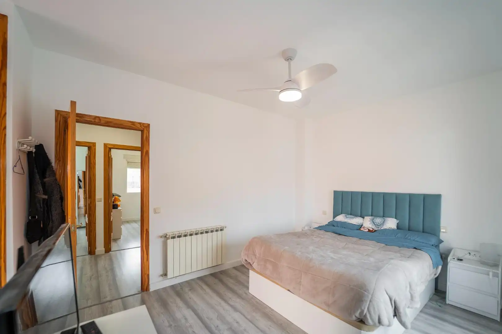 Habitación de Casa adosada en venta en Cedillo del Condado con Calefacción, Jardín privado y Terraza