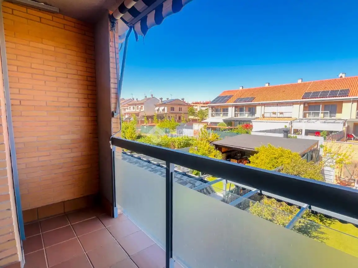 Casa aparellada amb piscina en venda a La Dehesa - El Pinar, imagen 40