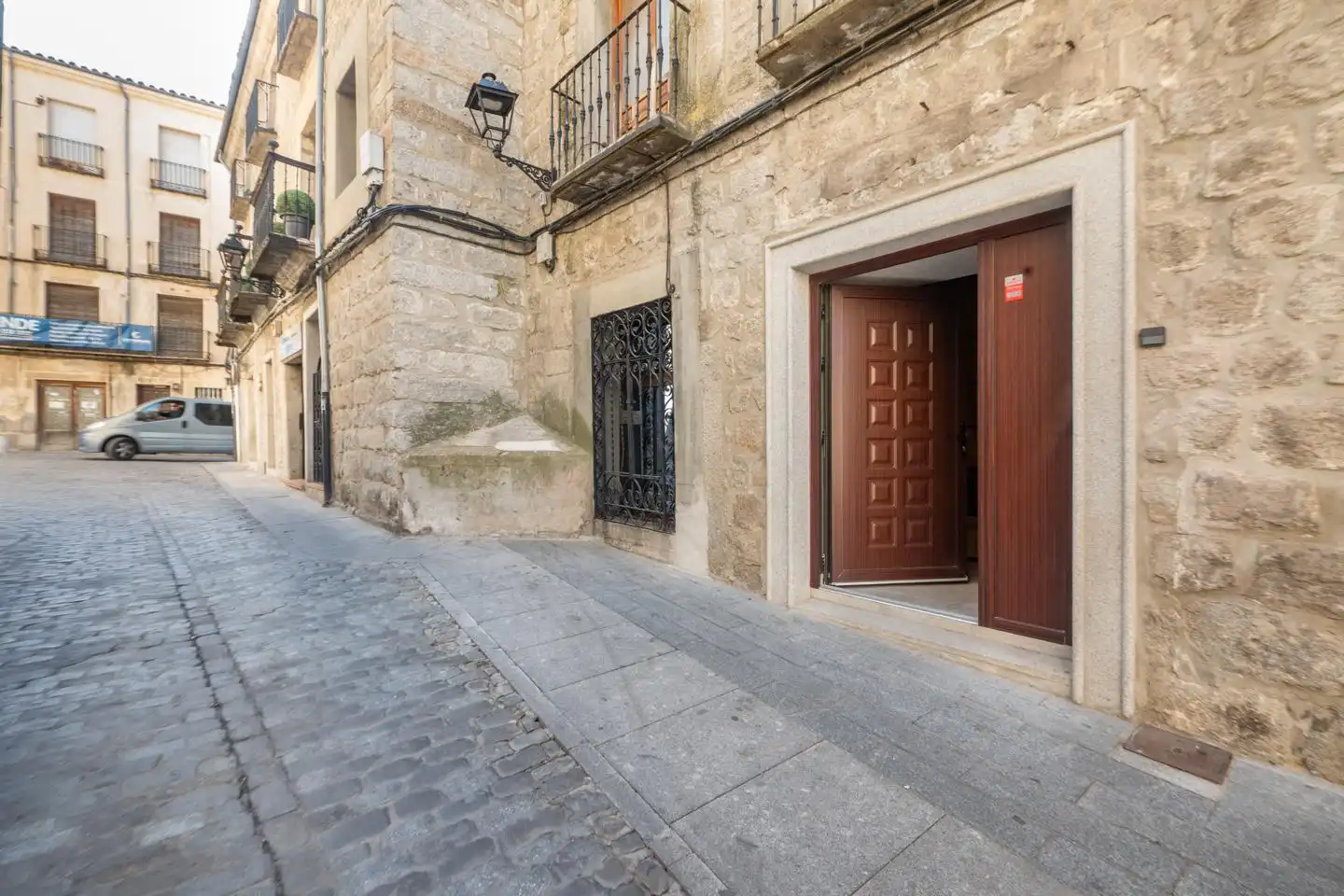 Außenansicht von Wohnung zum Verkauf in Ávila