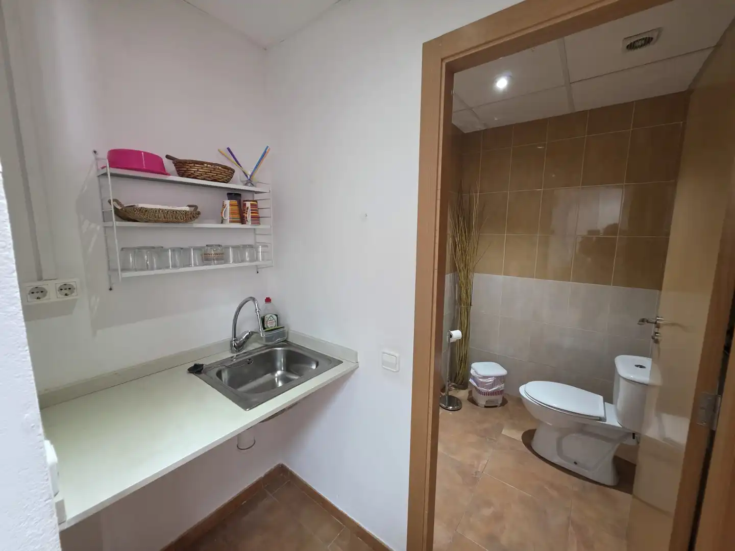 Baño de Local de alquiler en Xàtiva con Aire acondicionado y Calefacción