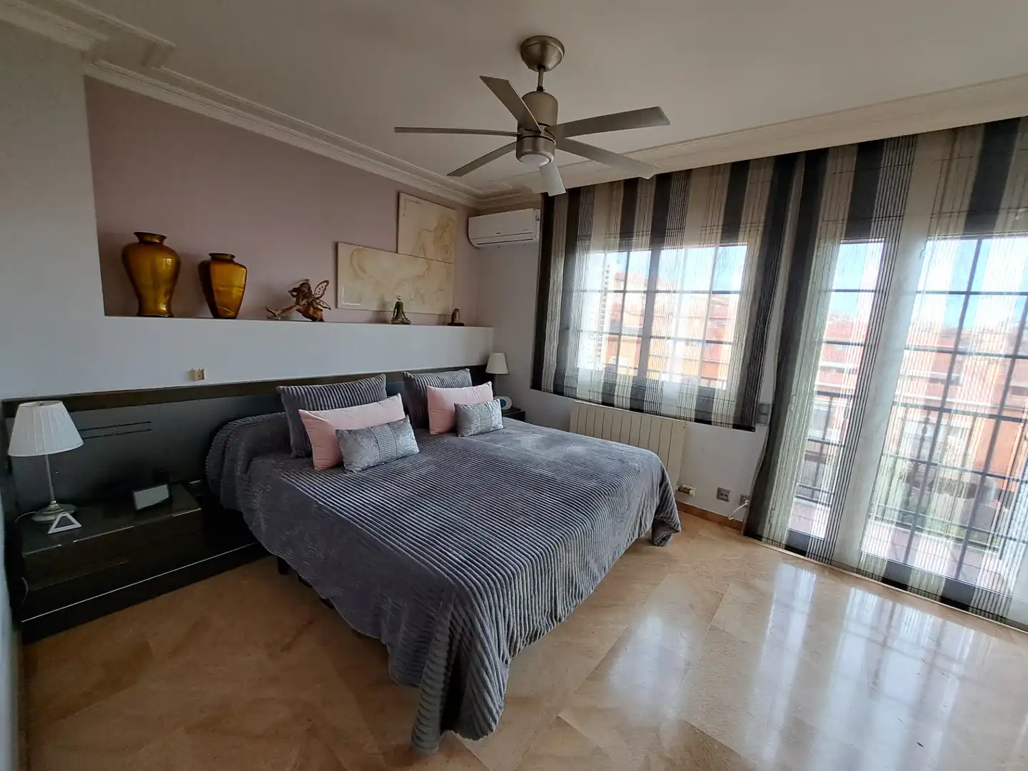 Dormitori de Casa adosada en venda en Mataró amb Aire condicionat, Calefacció i Jardí privat
