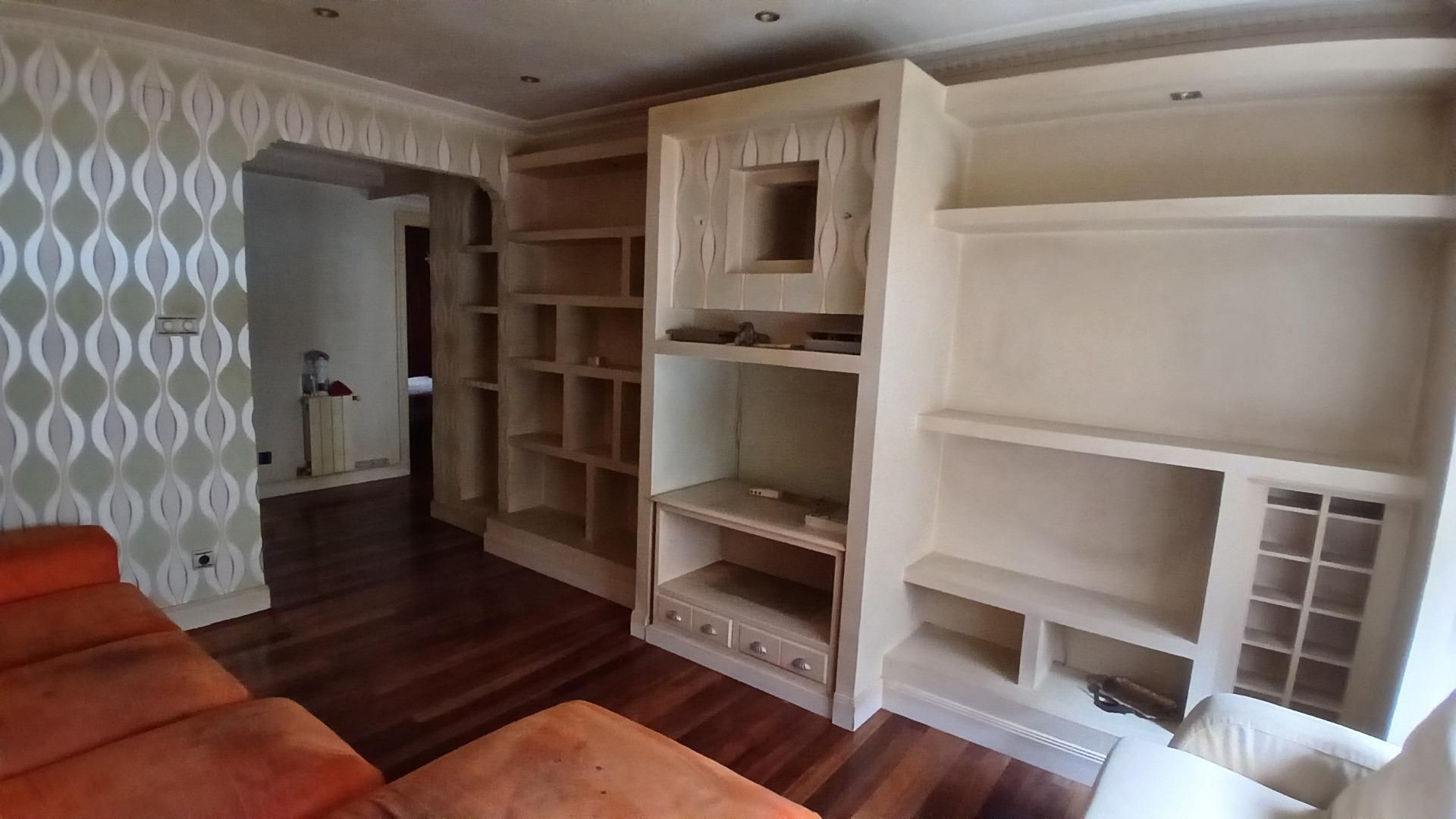 Sala de estar de Piso en venta en Galdakao con Calefacción, Terraza y Balcón