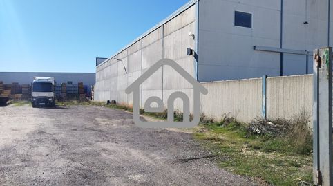 Foto 2 de Terreno industrial en venta en Calle de la Energia, Requena, Valencia