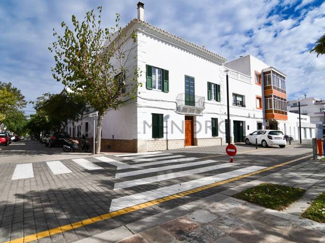 Casa-chalet en Venta en Es Castell poble