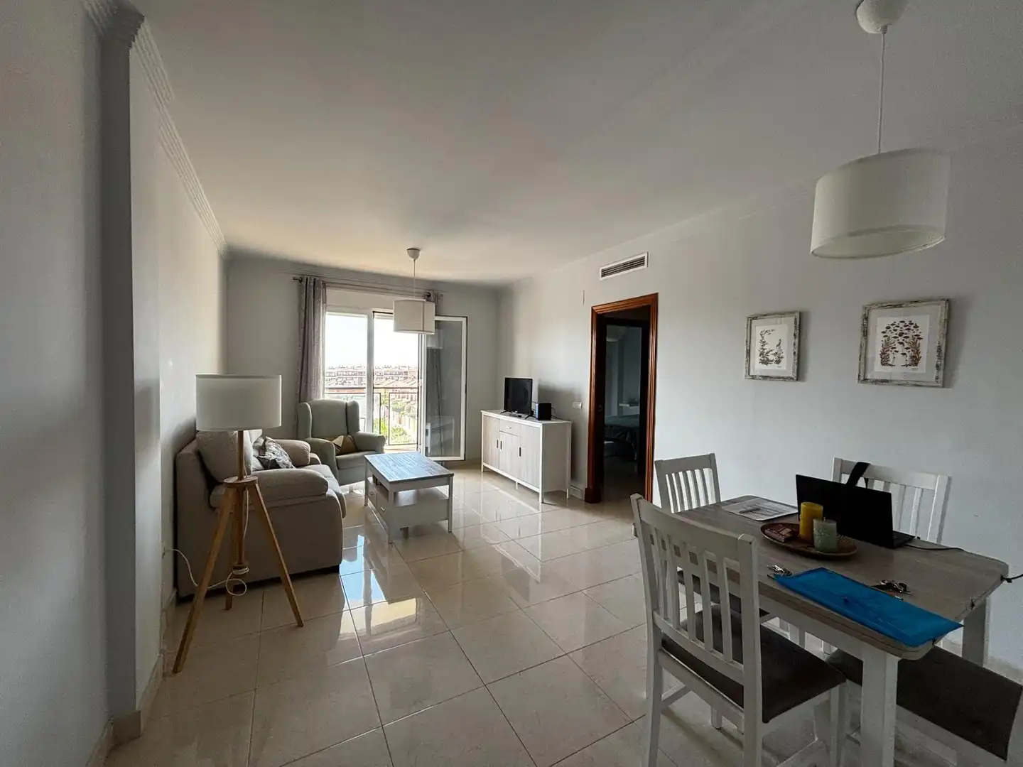 Piso con terraza en venta en Vistahermosa - Fuentebravía, imagen 4