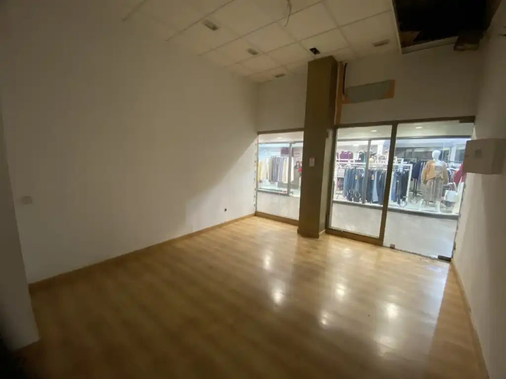 Local comercial en venda a Paseo Pere Iii, imagen 3