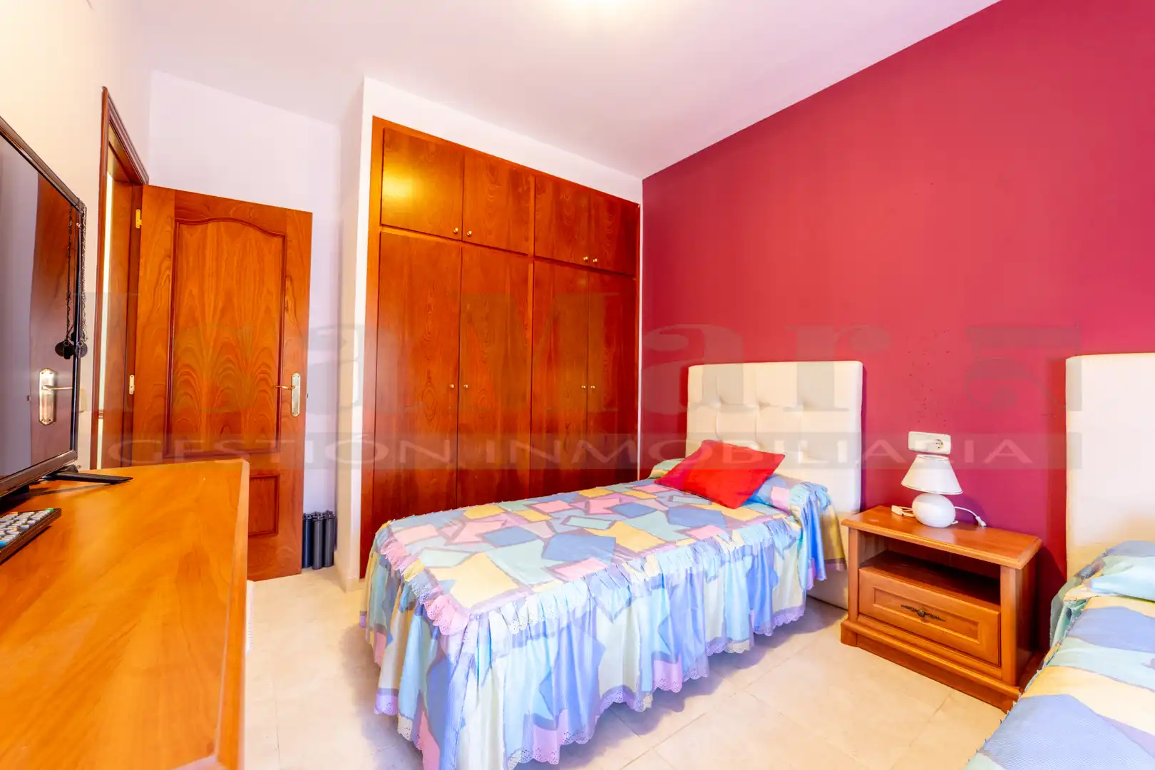 Habitación de Casa adosada en venta en Calafell con Aire acondicionado, Calefacción y Jardín privado