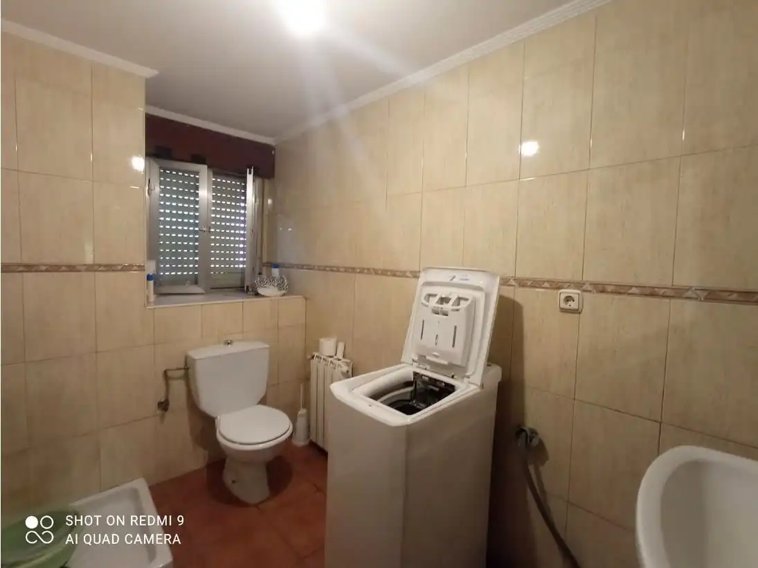 Badezimmer von Haus oder Chalet zum Verkauf in Gijón  mit Heizung, Privatgarten und Abstellraum