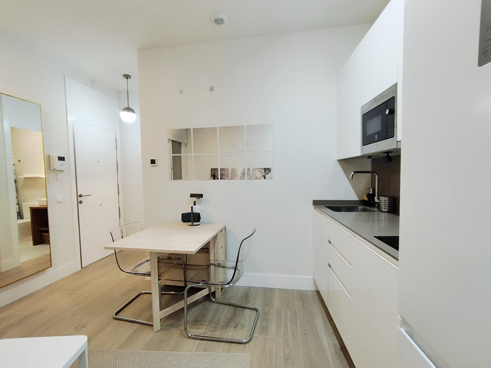 Cuina de Estudi de lloguer en Alcalá de Henares amb Aire condicionat