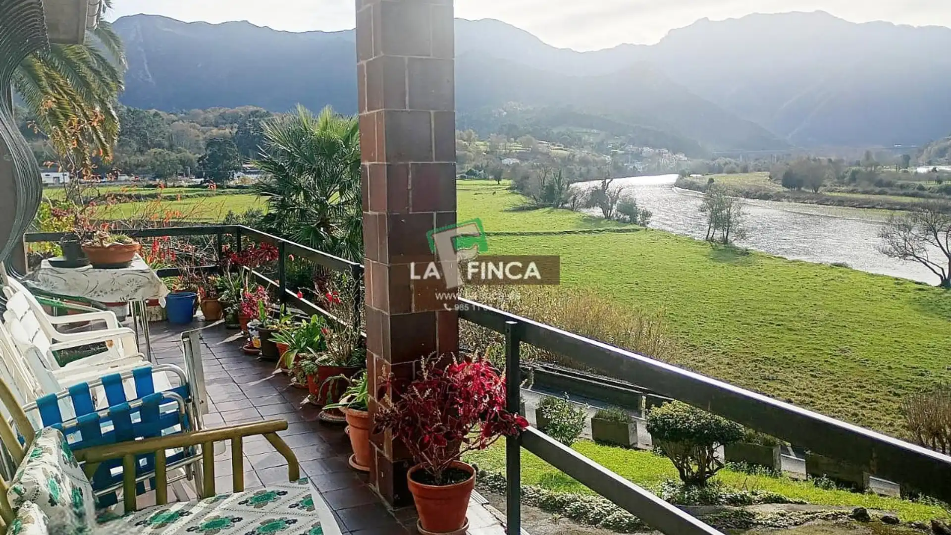 Jardín de Casa o chalet en venta en Ribadesella con Calefacción, Parquet y Terraza
