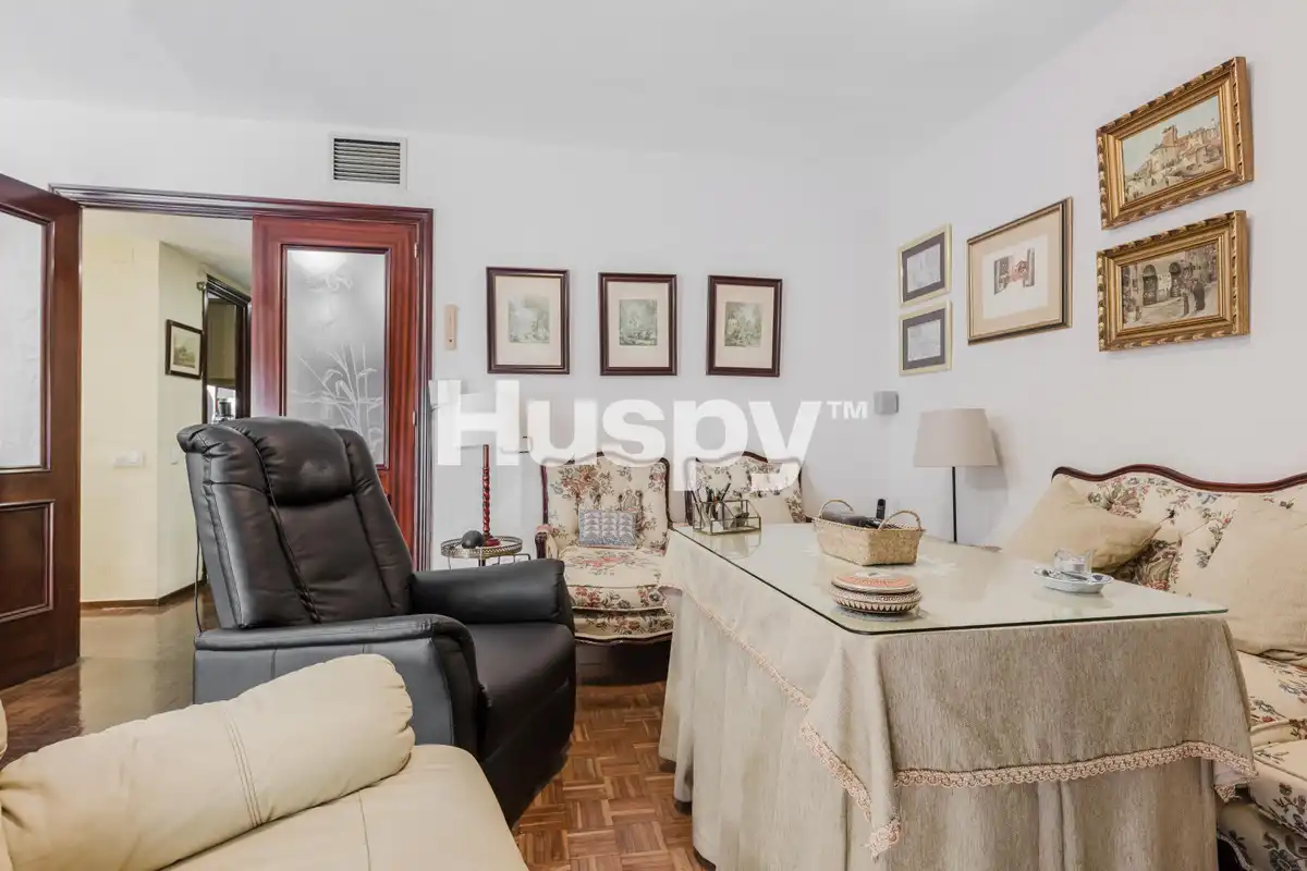 Flat for sale in Sevilla, Sevilla