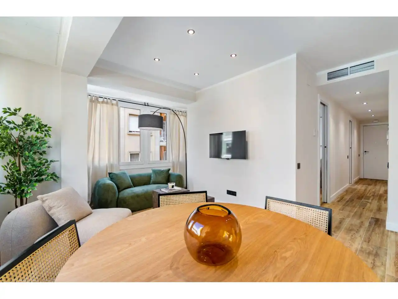 Living room of Flat for sale in Barcelona  with Air Conditioner, Heating and Furnished