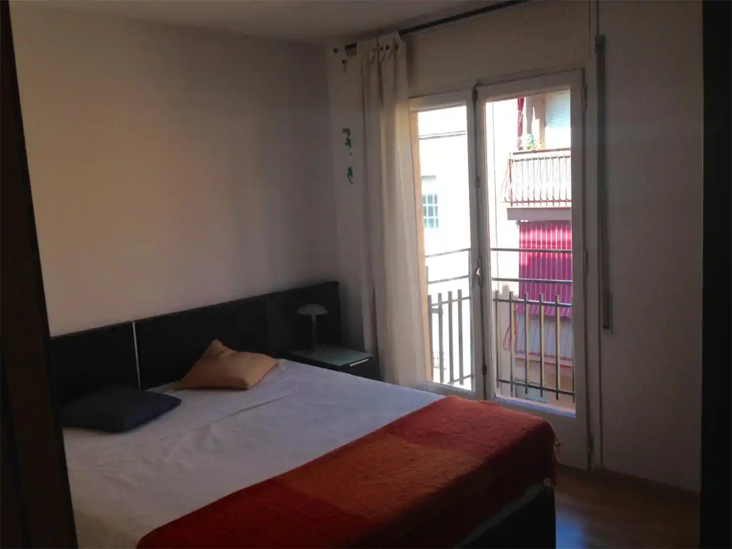 Habitación de Piso en venta en Badalona con Balcón