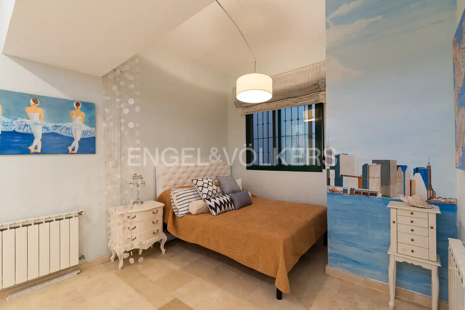 Habitación de Casa adosada en venta en Valencia con Aire acondicionado, Calefacción y Jardín privado