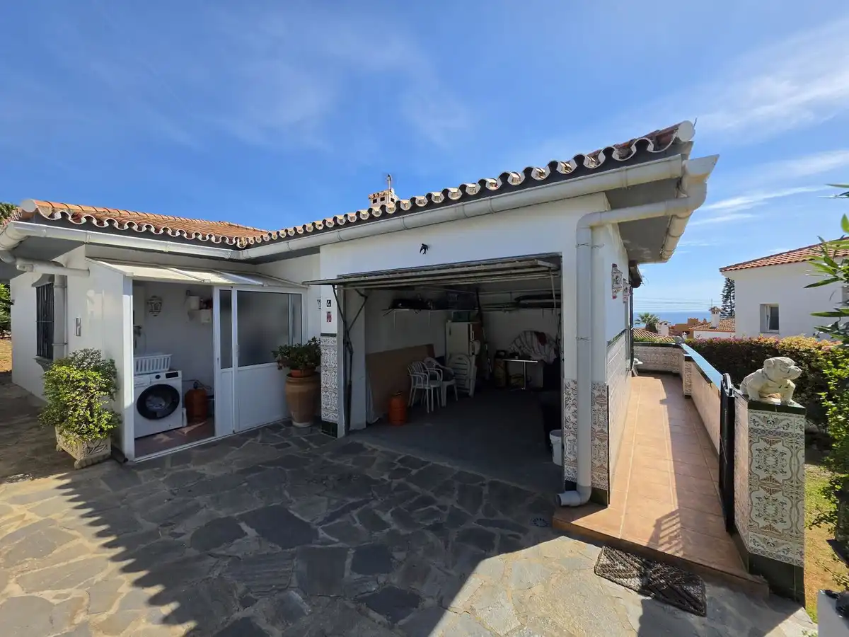 Vista exterior de Casa o chalet en venta en Estepona Pueblo