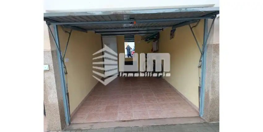 Aparcament de Casa adosada en venda en Sagunto / Sagunt amb Terrassa